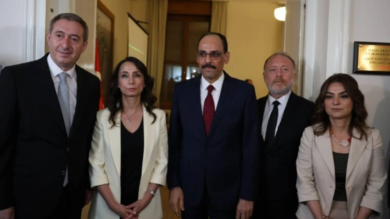 Meclis’te süreç turları: İbrahim Kalın, AKP ve MHP’nin ardından DEM Parti ile görüştü